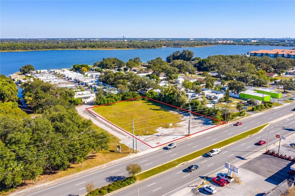 For Sale: $1,100,000 (1.05 acres)