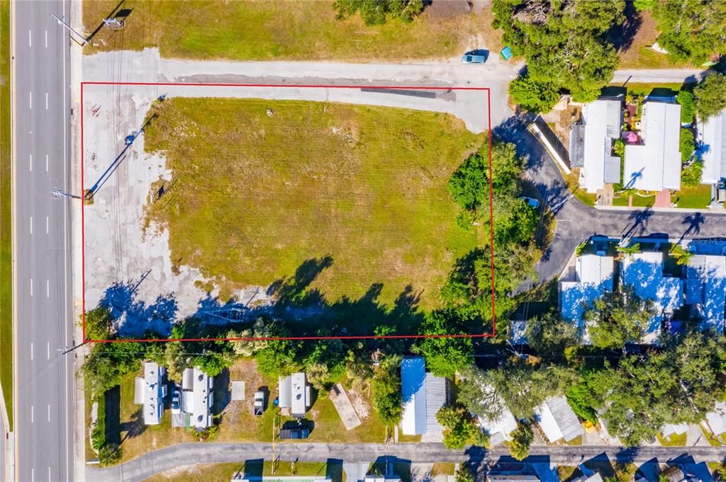 For Sale: $1,100,000 (1.05 acres)