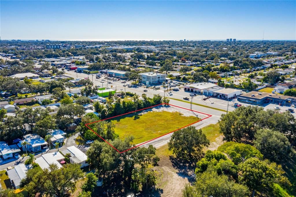 For Sale: $1,100,000 (1.05 acres)