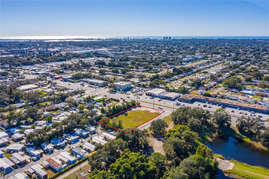 For Sale: $1,100,000 (1.05 acres)