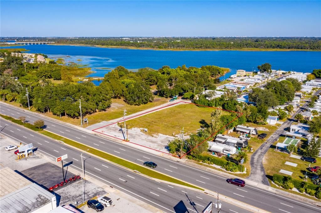 For Sale: $1,100,000 (1.05 acres)