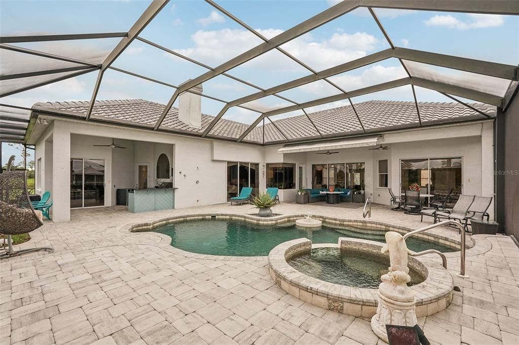 For Sale: $698,000 (3 beds, 3 baths, 2907 Square Feet)