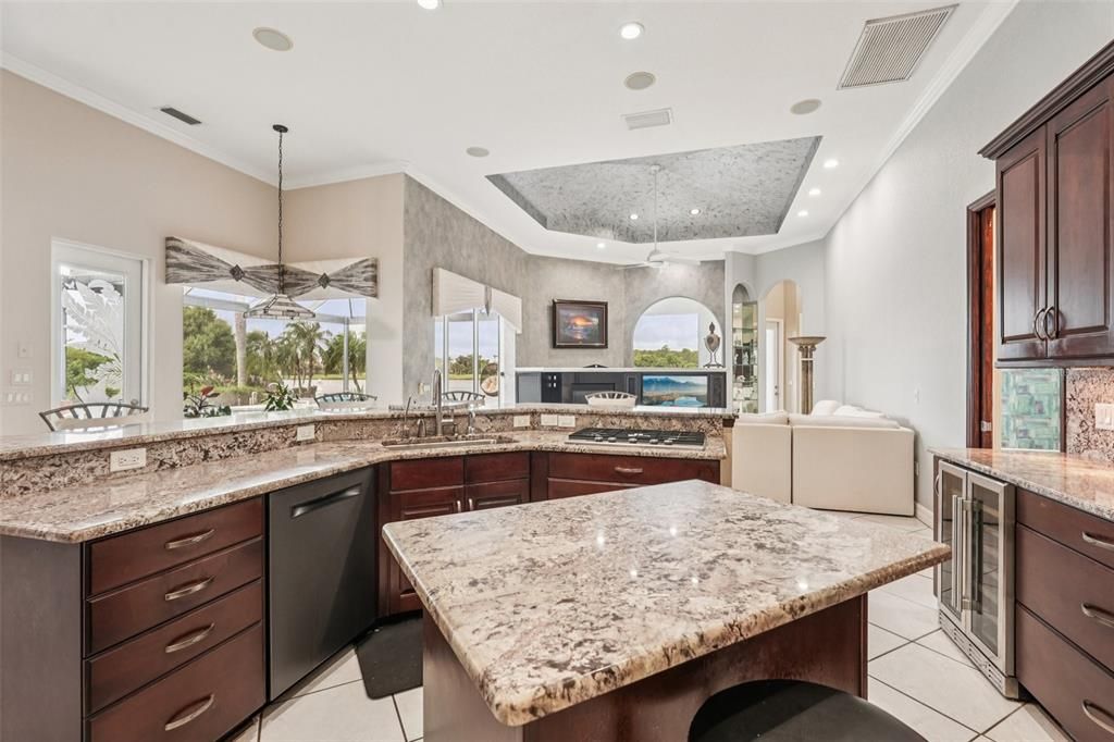 For Sale: $698,000 (3 beds, 3 baths, 2907 Square Feet)