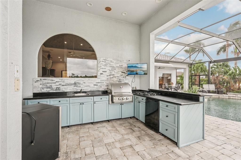 For Sale: $698,000 (3 beds, 3 baths, 2907 Square Feet)