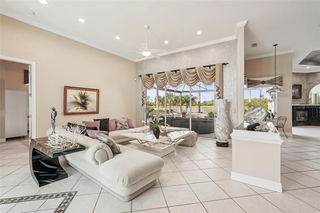 For Sale: $698,000 (3 beds, 3 baths, 2907 Square Feet)