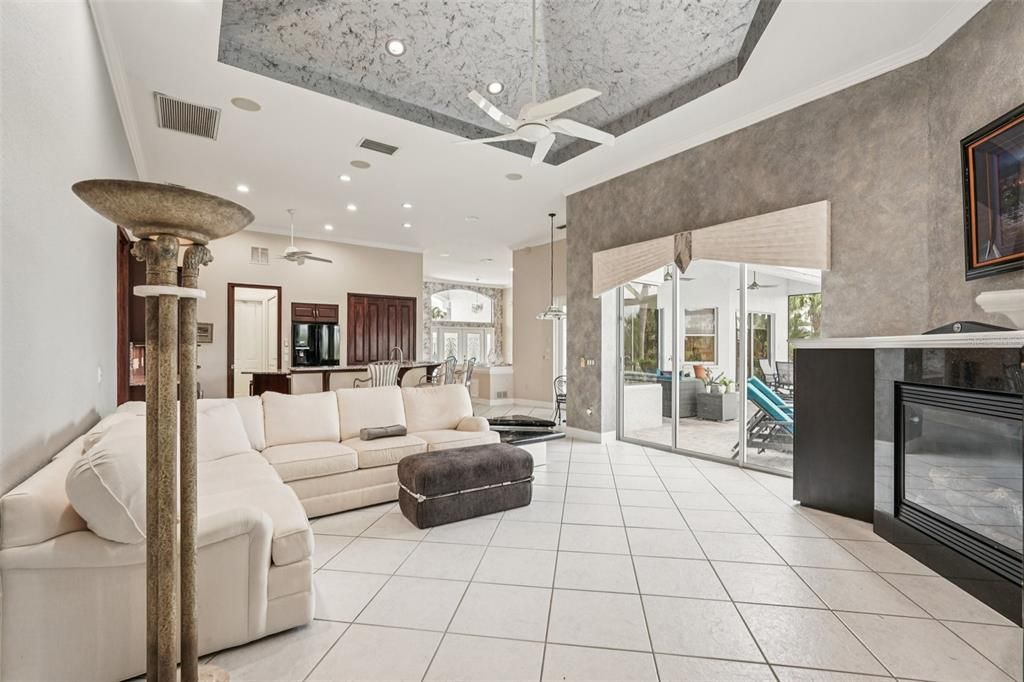 For Sale: $698,000 (3 beds, 3 baths, 2907 Square Feet)