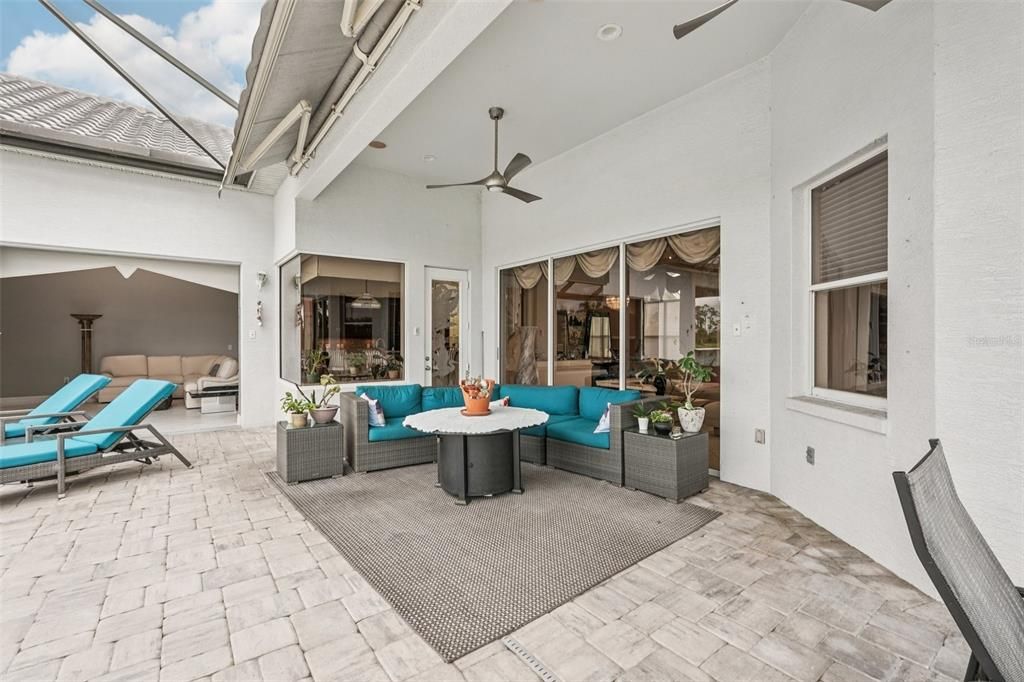 For Sale: $698,000 (3 beds, 3 baths, 2907 Square Feet)