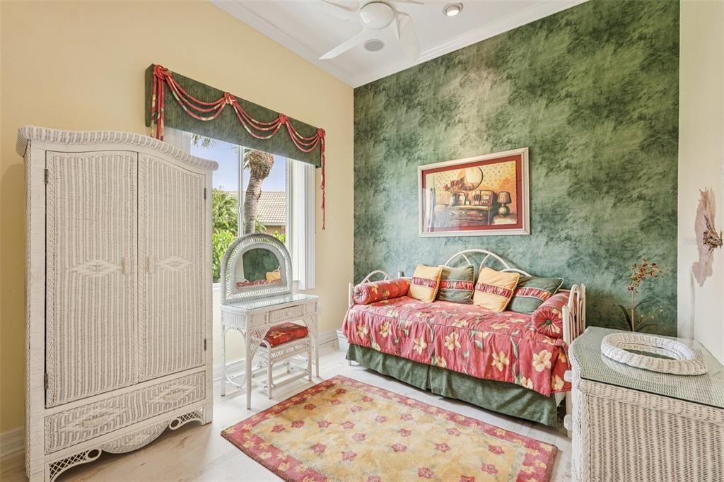 For Sale: $698,000 (3 beds, 3 baths, 2907 Square Feet)