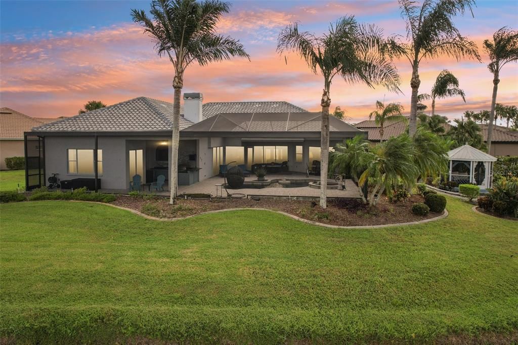 For Sale: $698,000 (3 beds, 3 baths, 2907 Square Feet)