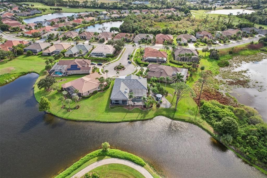 For Sale: $698,000 (3 beds, 3 baths, 2907 Square Feet)