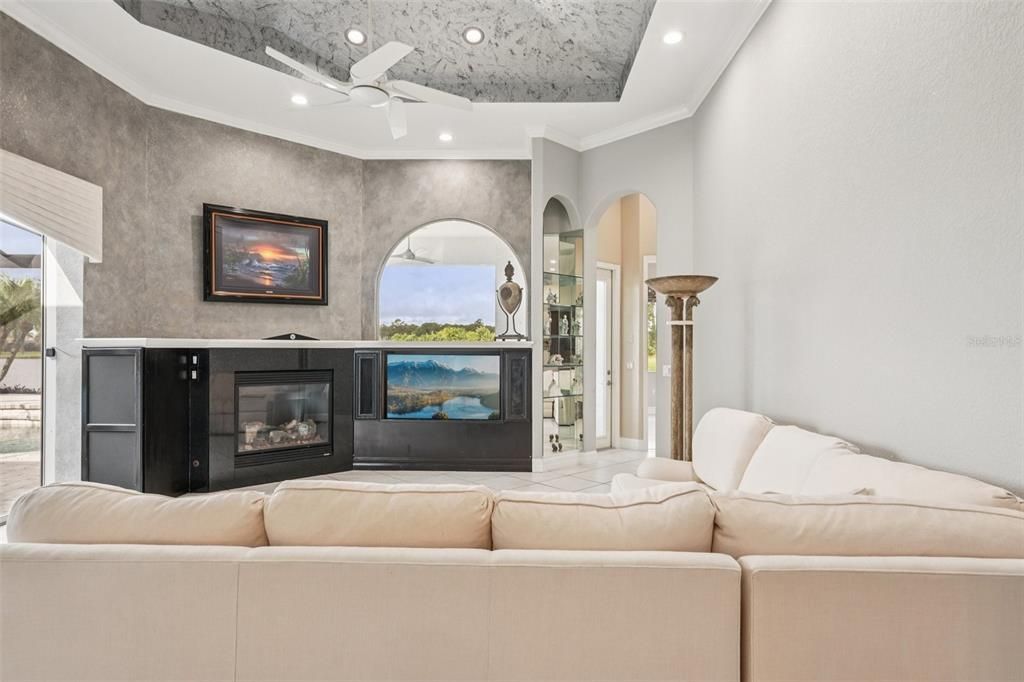 For Sale: $698,000 (3 beds, 3 baths, 2907 Square Feet)