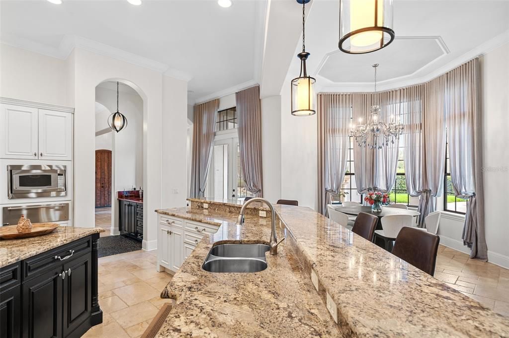 出租: $15,000 (5 贝兹, 5 浴室, 5339 平方英尺)