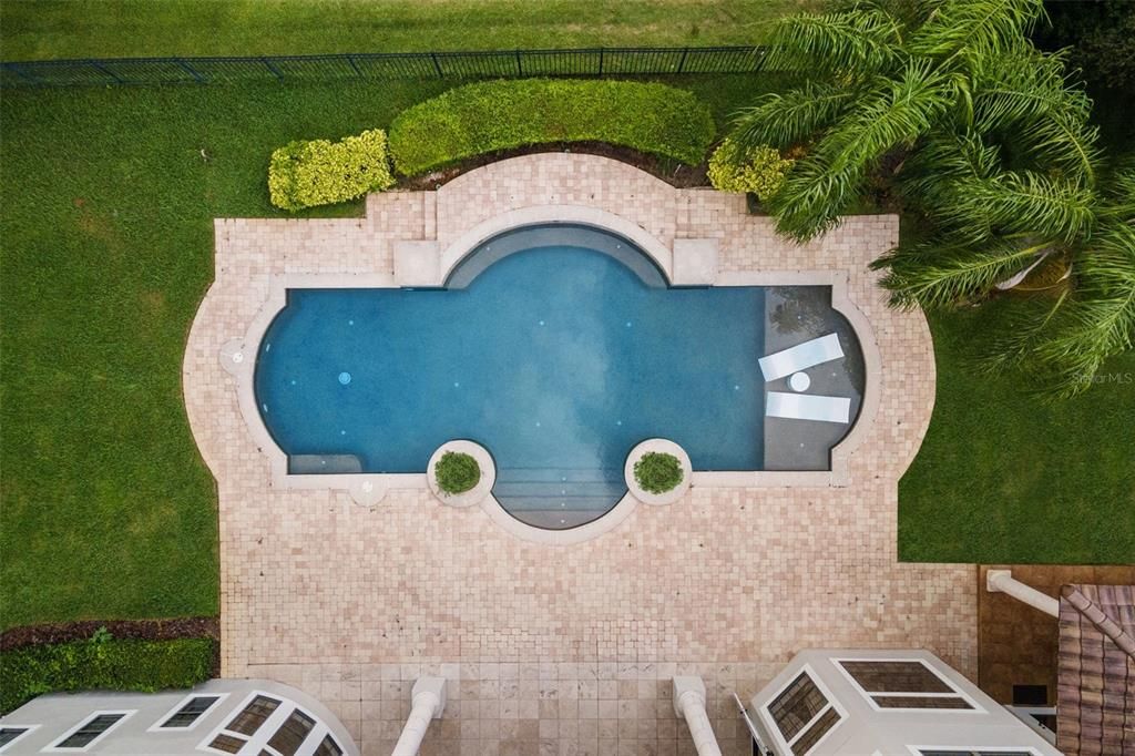 出租: $15,000 (5 贝兹, 5 浴室, 5339 平方英尺)