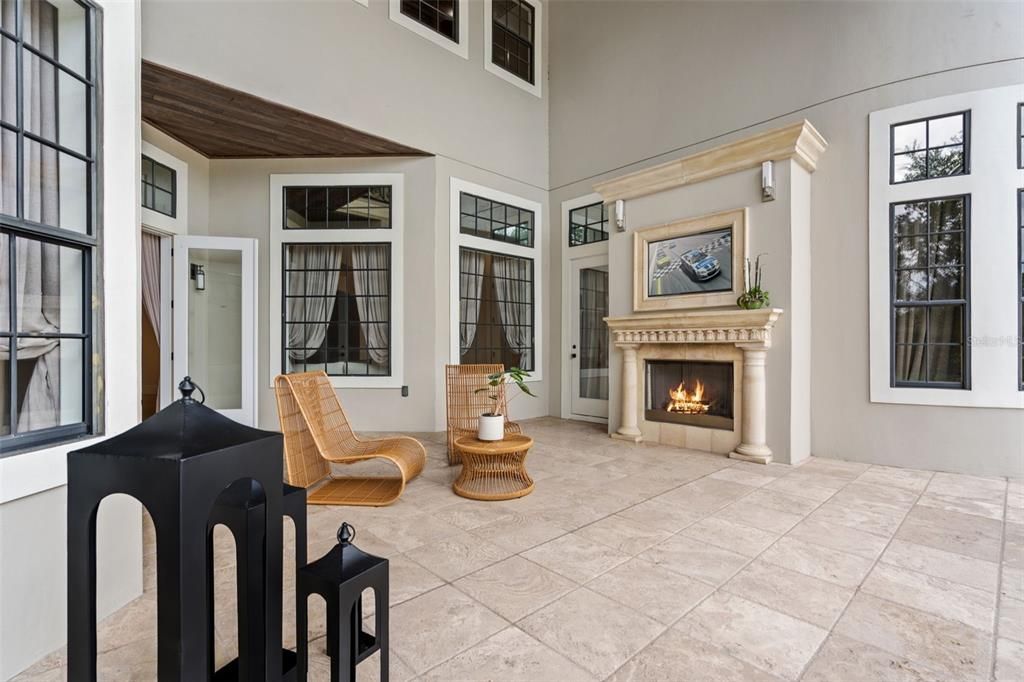 出租: $15,000 (5 贝兹, 5 浴室, 5339 平方英尺)