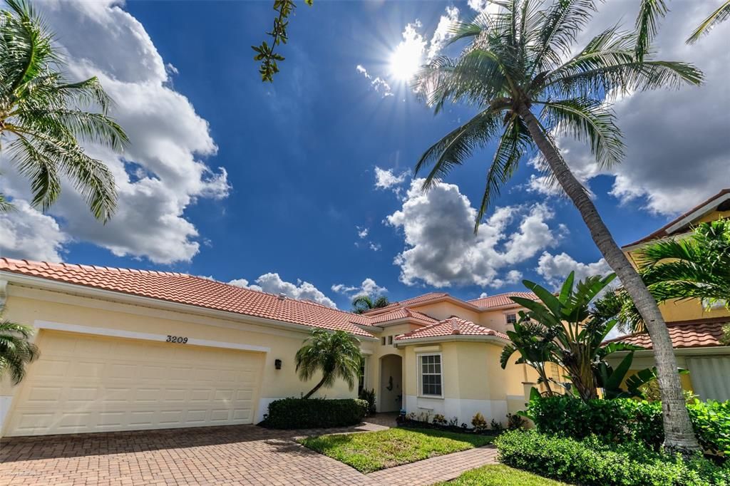 En Renta: $7,000 (3 camas, 3 baños, 2237 Pies cuadrados)