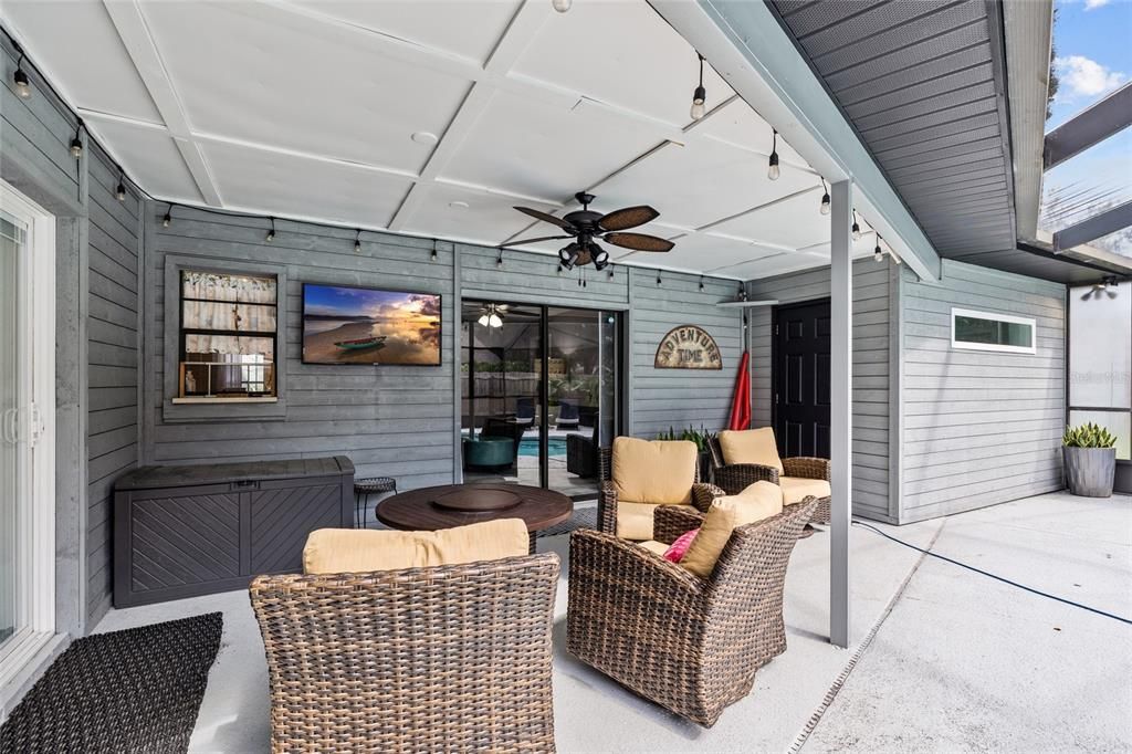 合同活跃: $524,900 (4 贝兹, 2 浴室, 1927 平方英尺)