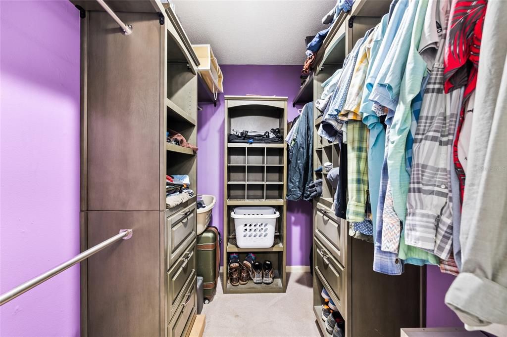 合同活跃: $524,900 (4 贝兹, 2 浴室, 1927 平方英尺)