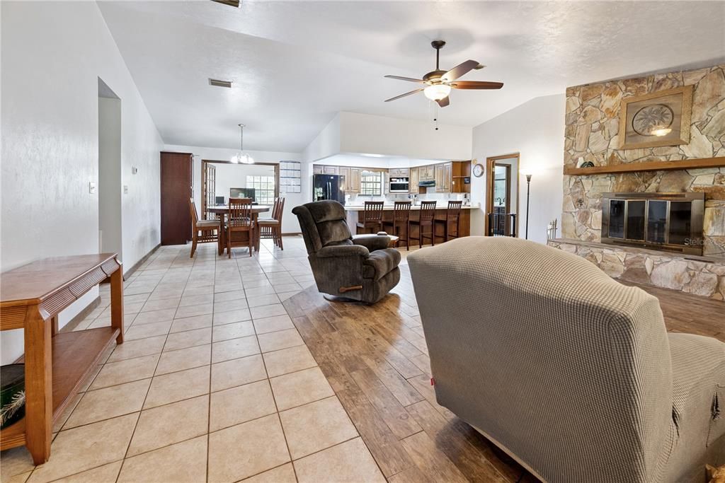 For Sale: $585,000 (3 beds, 2 baths, 2385 Square Feet)