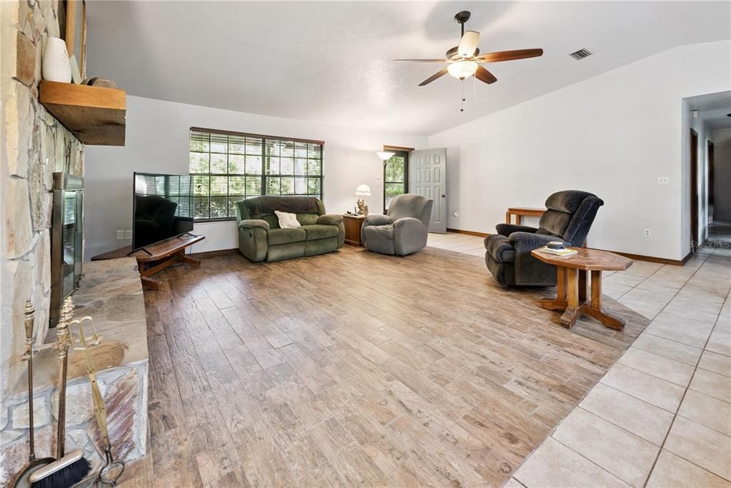 For Sale: $585,000 (3 beds, 2 baths, 2385 Square Feet)