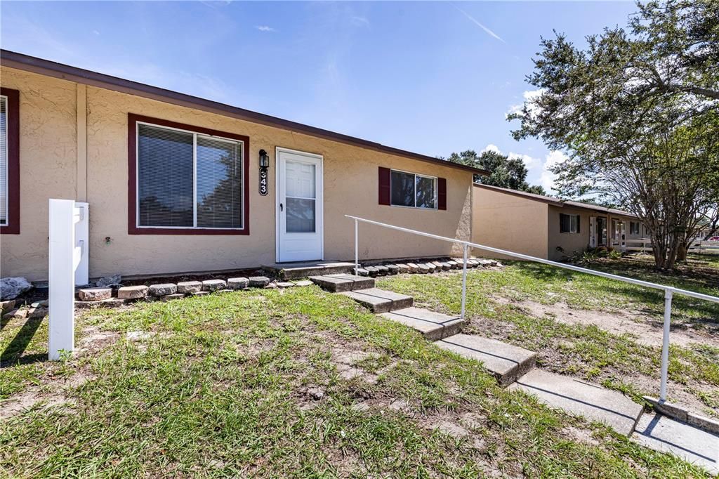 For Sale: $145,000 (3 beds, 2 baths, 1140 Square Feet)