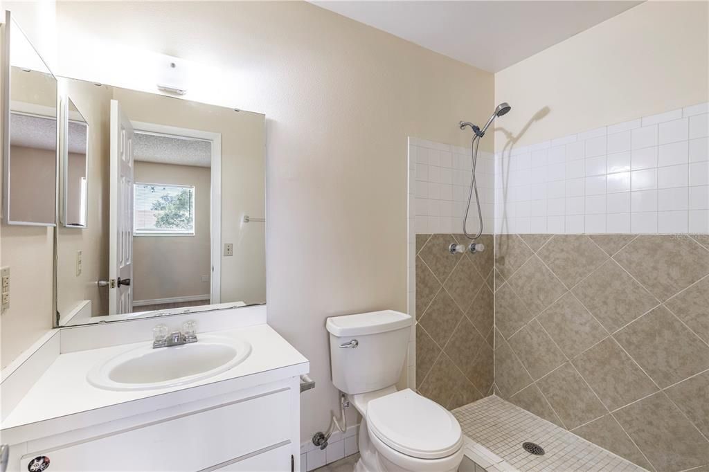 For Sale: $145,000 (3 beds, 2 baths, 1140 Square Feet)