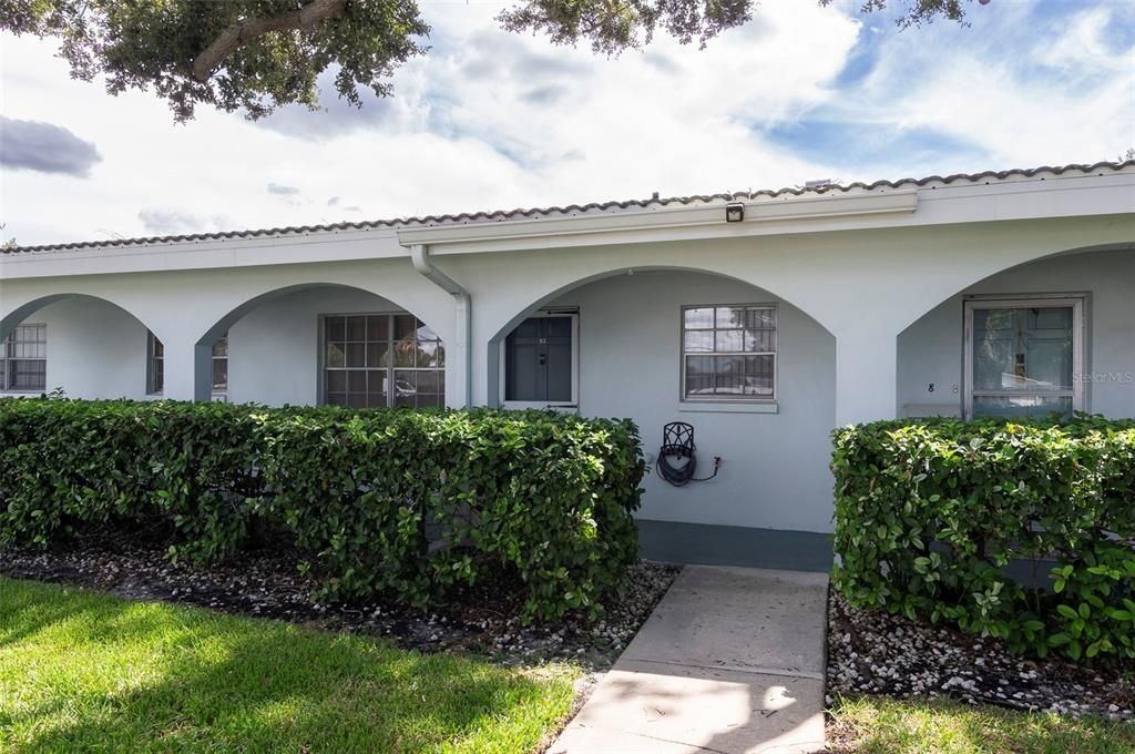 Под контрактом: $85,000 (2 спален, 1 ванн, 1180 Квадратных фут)