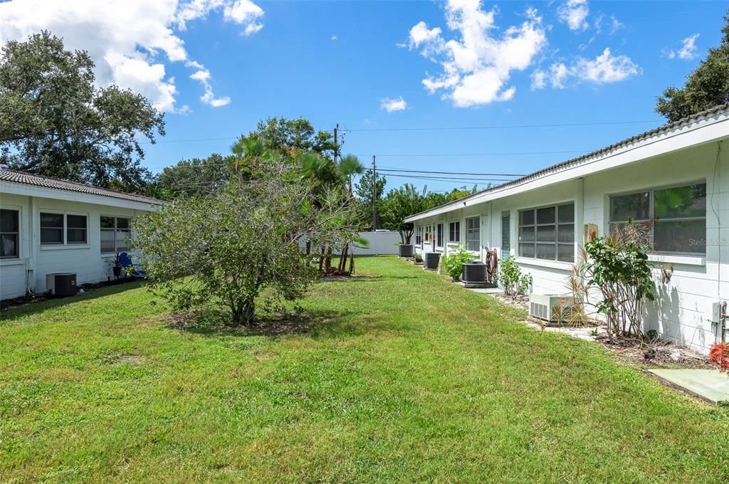 Под контрактом: $85,000 (2 спален, 1 ванн, 1180 Квадратных фут)