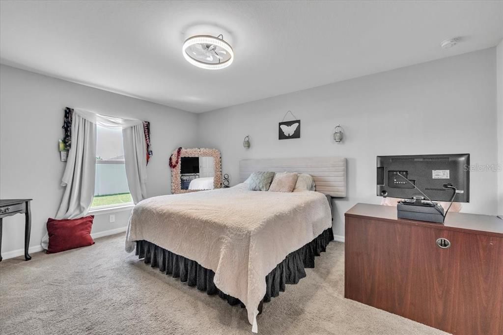 待售: $317,000 (4 贝兹, 2 浴室, 1809 平方英尺)