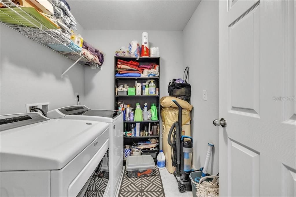 待售: $317,000 (4 贝兹, 2 浴室, 1809 平方英尺)