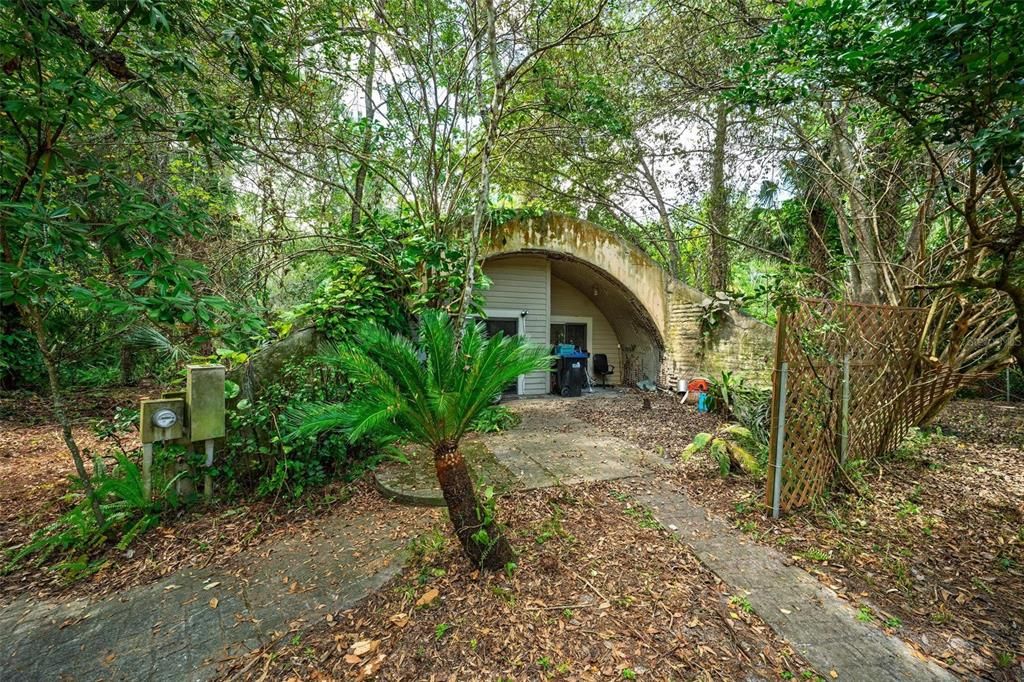 Под контрактом: $183,000 (0.45 acres)