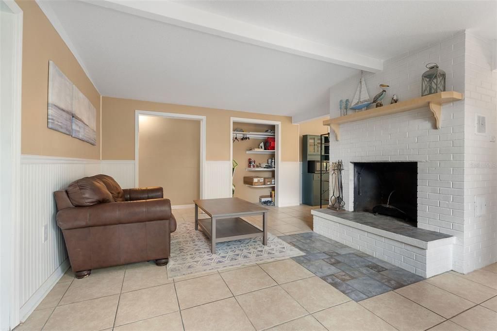 En Venta: $310,000 (2 camas, 1 baños, 1038 Pies cuadrados)