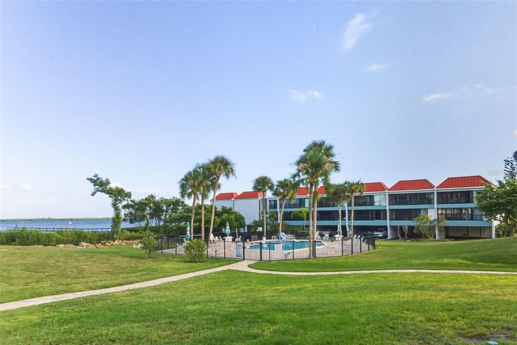 Activo con contrato: $550,000 (2 camas, 2 baños, 1187 Pies cuadrados)