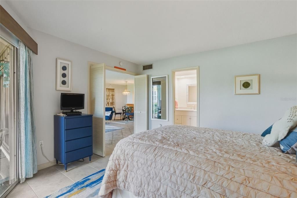 Activo con contrato: $550,000 (2 camas, 2 baños, 1187 Pies cuadrados)