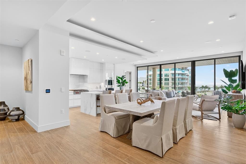 На продажу: $6,650,000 (2 спален, 2 ванн, 2249 Квадратных фут)