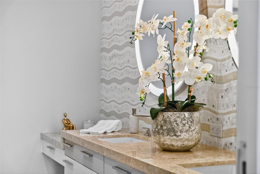 На продажу: $6,650,000 (2 спален, 2 ванн, 2249 Квадратных фут)