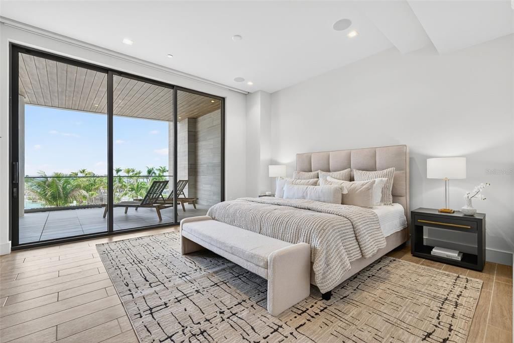 На продажу: $6,650,000 (2 спален, 2 ванн, 2249 Квадратных фут)