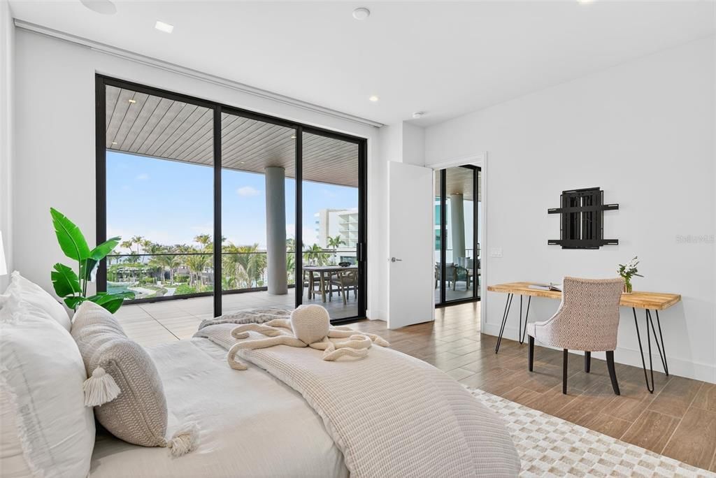 На продажу: $6,650,000 (2 спален, 2 ванн, 2249 Квадратных фут)