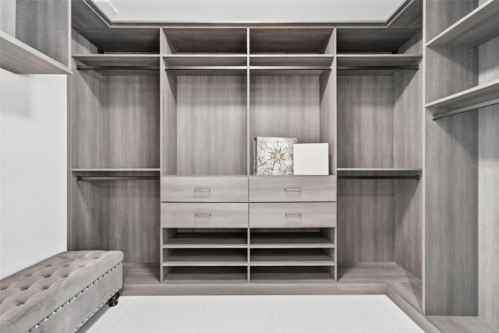 На продажу: $6,650,000 (2 спален, 2 ванн, 2249 Квадратных фут)