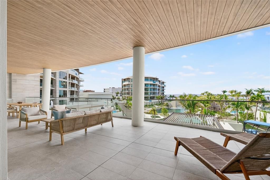 На продажу: $6,650,000 (2 спален, 2 ванн, 2249 Квадратных фут)