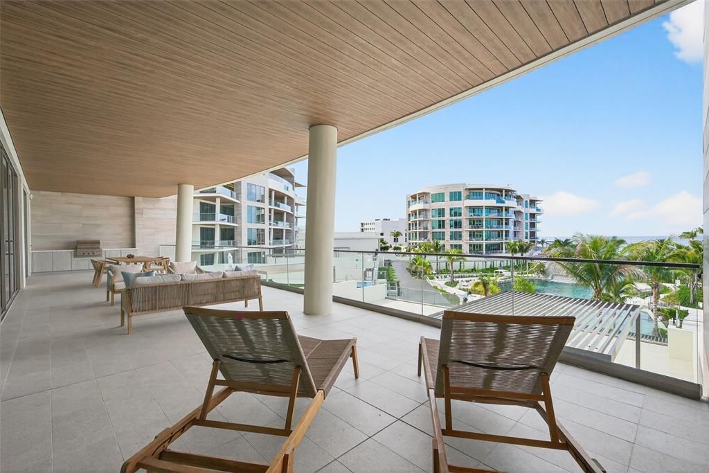 На продажу: $6,650,000 (2 спален, 2 ванн, 2249 Квадратных фут)