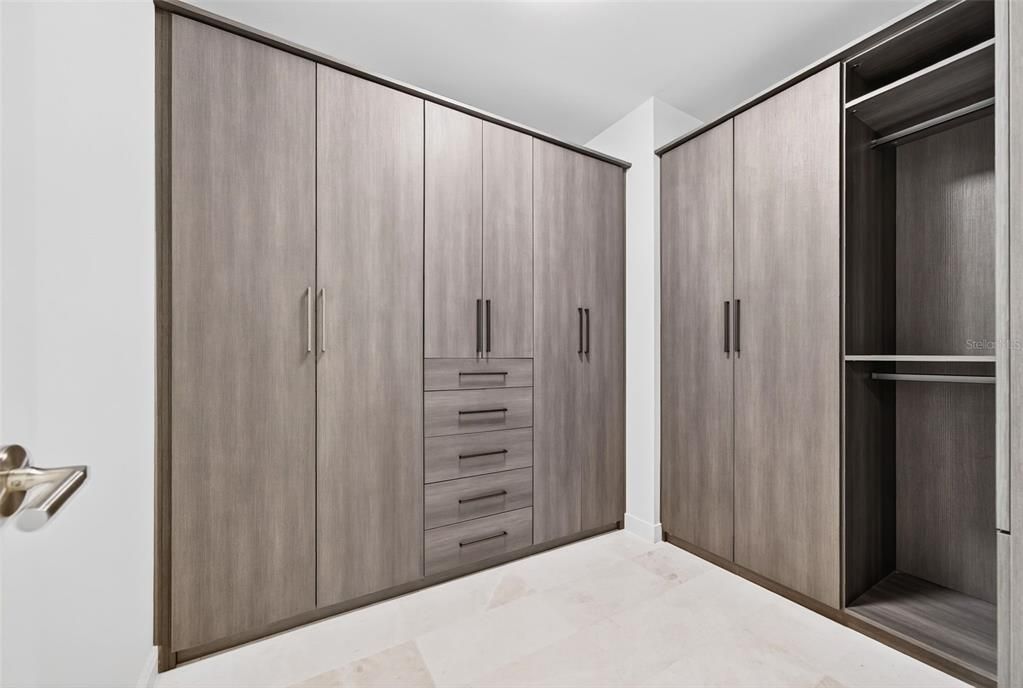 На продажу: $6,650,000 (2 спален, 2 ванн, 2249 Квадратных фут)