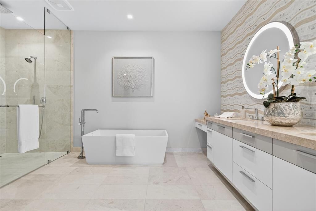 На продажу: $6,650,000 (2 спален, 2 ванн, 2249 Квадратных фут)