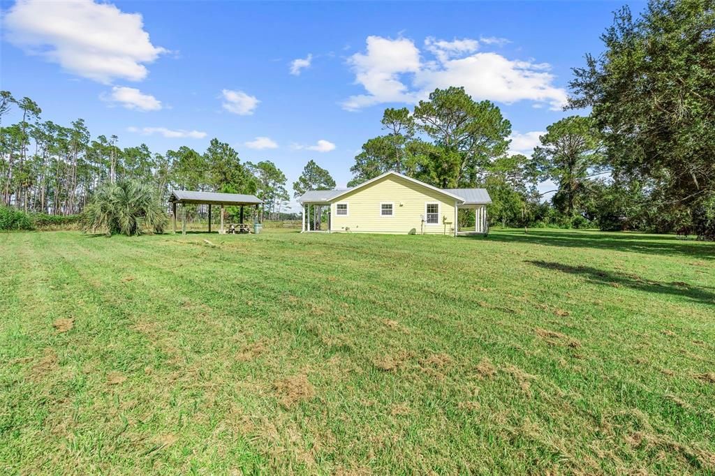 Active With Contract: $558,000 (2 beds, 2 baths, 1344 Square Feet)