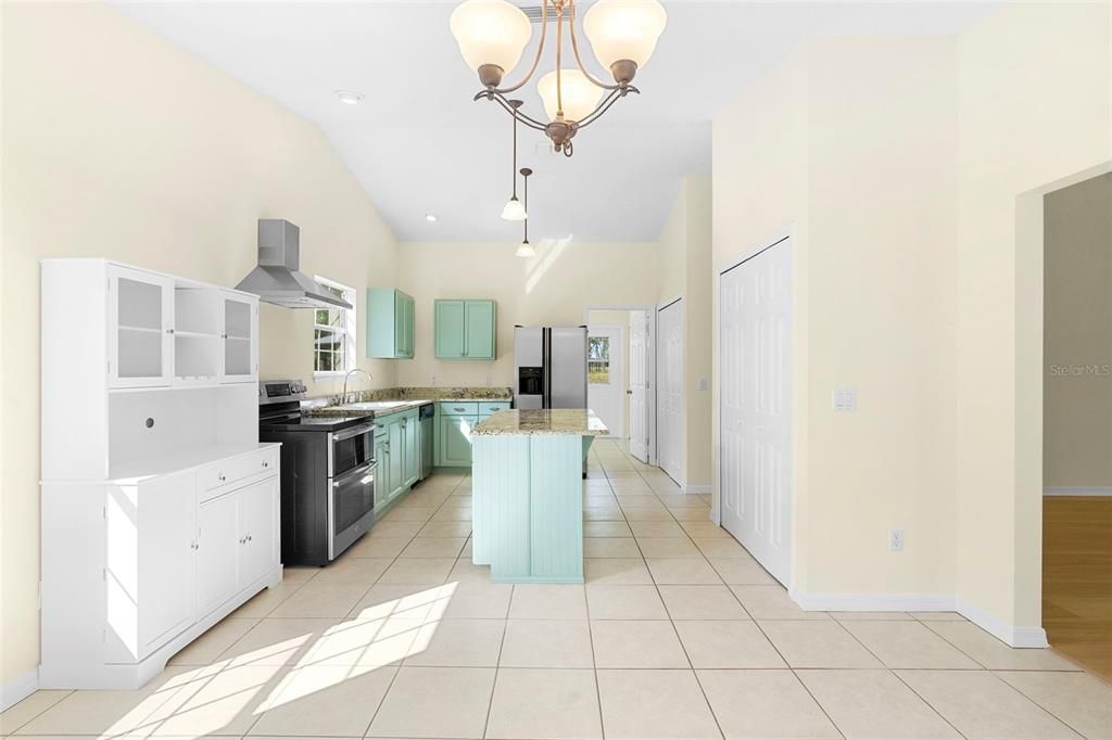 Active With Contract: $558,000 (2 beds, 2 baths, 1344 Square Feet)