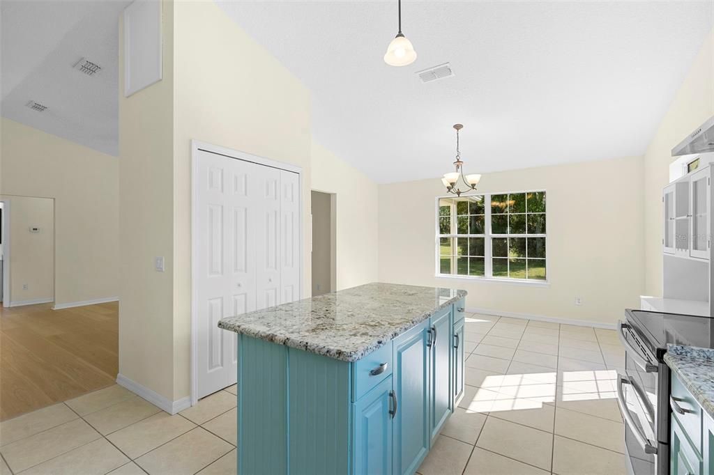 Active With Contract: $558,000 (2 beds, 2 baths, 1344 Square Feet)