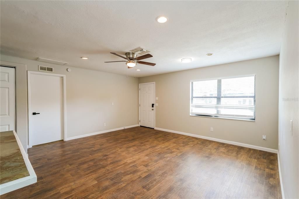 For Rent: $2,030 (4 beds, 3 baths, 1752 Square Feet)