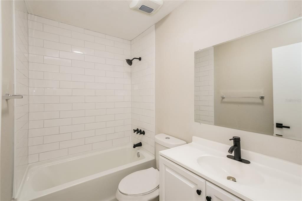 For Rent: $2,030 (4 beds, 3 baths, 1752 Square Feet)