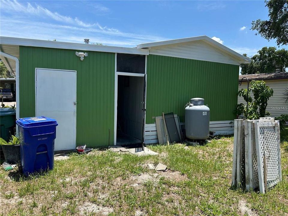 В аренду: $1,100 (2 спален, 1 ванн, 920 Квадратных фут)