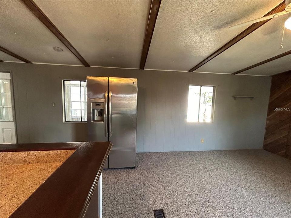 В аренду: $1,100 (2 спален, 1 ванн, 920 Квадратных фут)