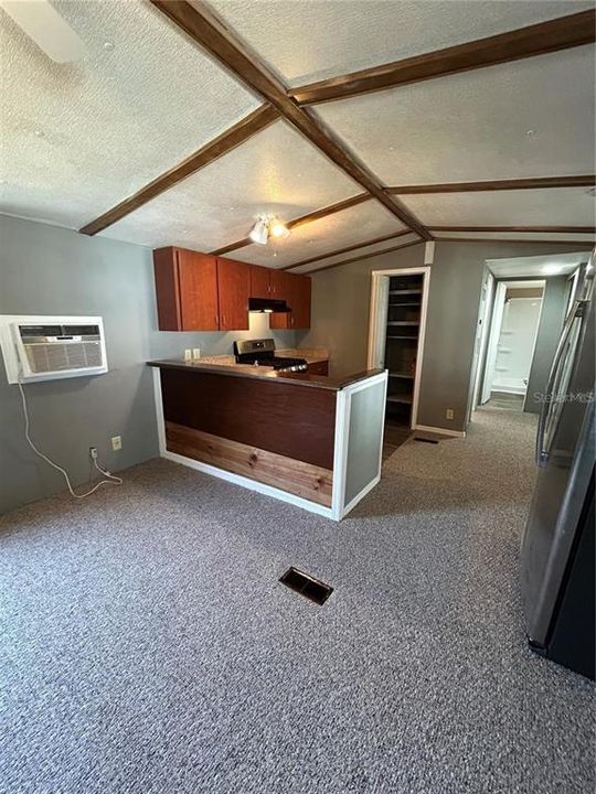 В аренду: $1,100 (2 спален, 1 ванн, 920 Квадратных фут)